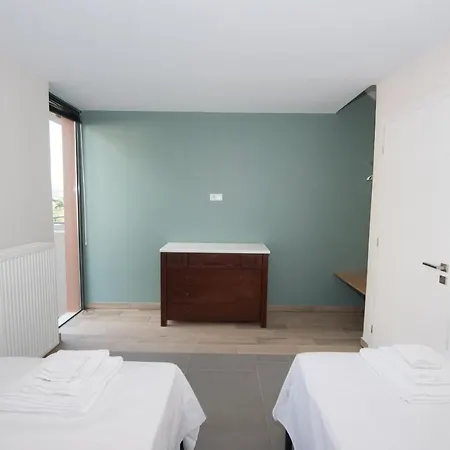Spacious Beachfront * Kalamata